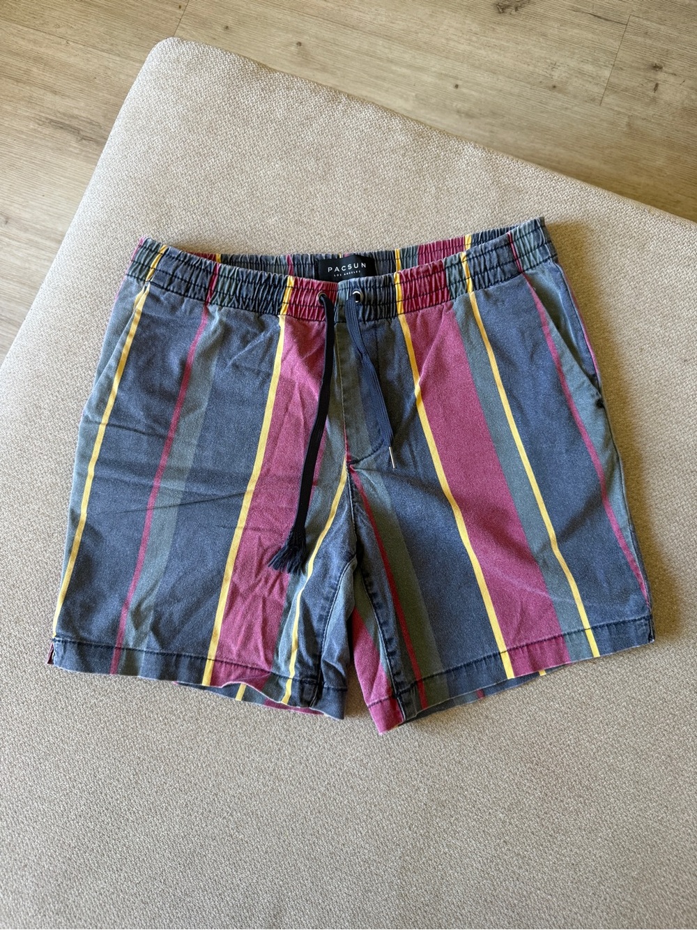 PacSun Men’s Striped Elastic Waist Shorts Size Small
